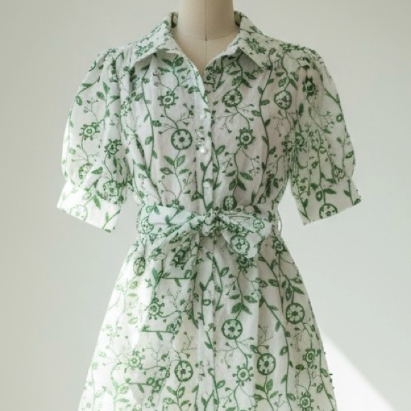 Ciebon Dresses & Skirts - Ciebon embroidered Floral Green and White Dress